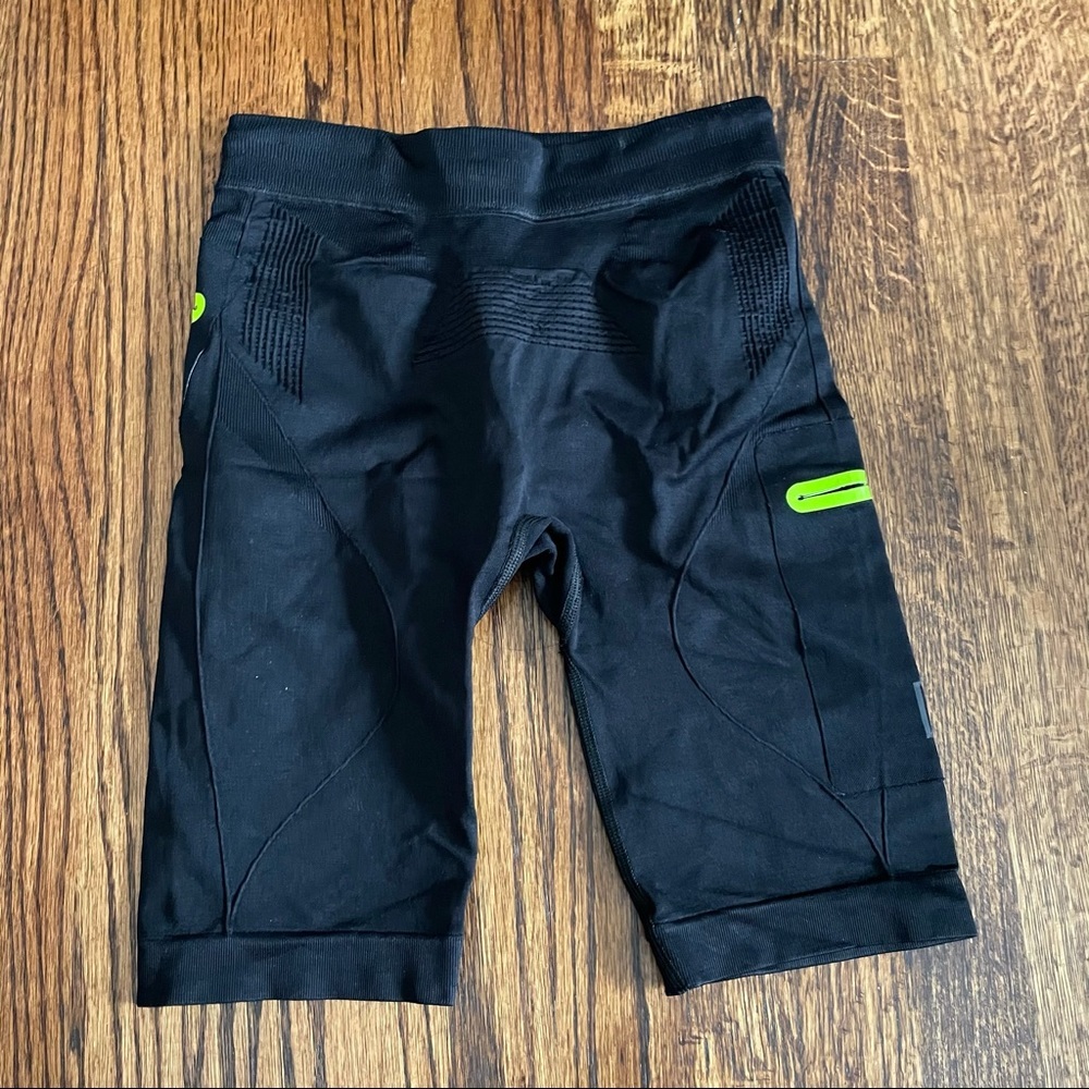 Ruhn compression shorts